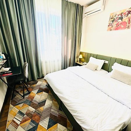 Nava Hotel Yerevan Exterior photo