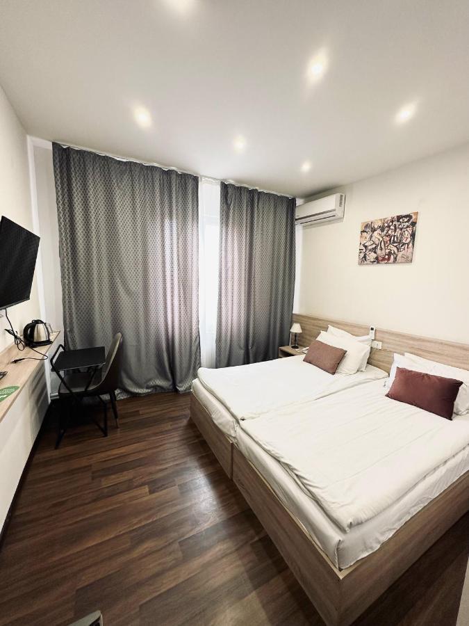 Nava Hotel Yerevan Exterior photo