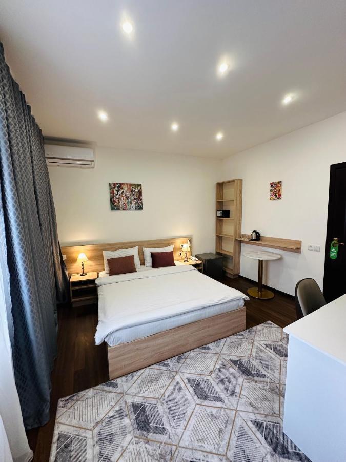 Nava Hotel Yerevan Exterior photo