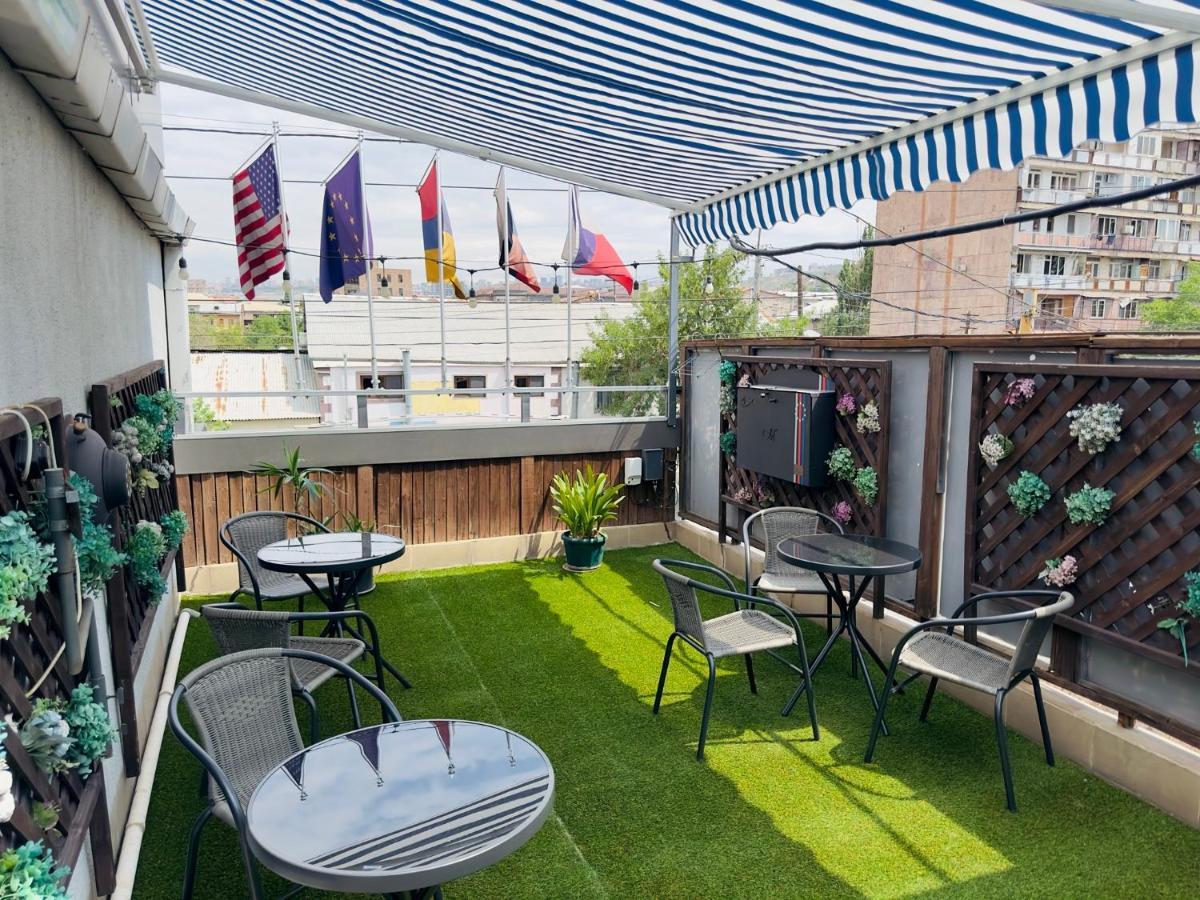 Nava Hotel Yerevan Exterior photo